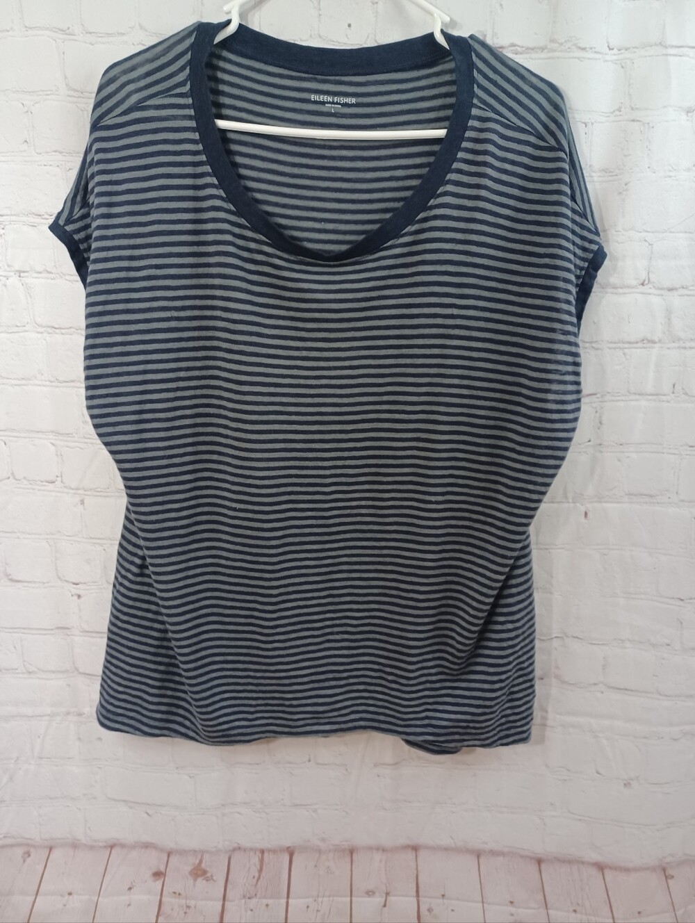 Eileen Fisher 100% Linen Gray Navy Striped Boxy Tee Top Large L - Picture 3 of 10